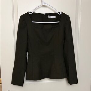 Zara chic structured dark green top with tailored seams. Great condition Small